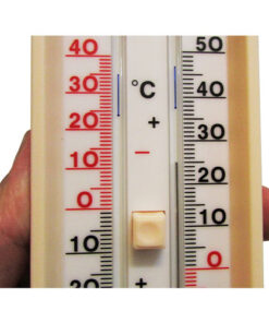 مشاهده شاخص ها و درجات از نمای نزدیک در دماسنج ماکزیمم مینیمم کلید دار آنالوگ