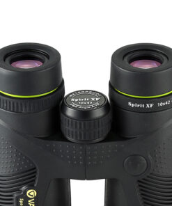 نمایی نزدیک از لنزهای چشمی دوربین دوچشمی ونگارد مدل Spirit XF 10X42